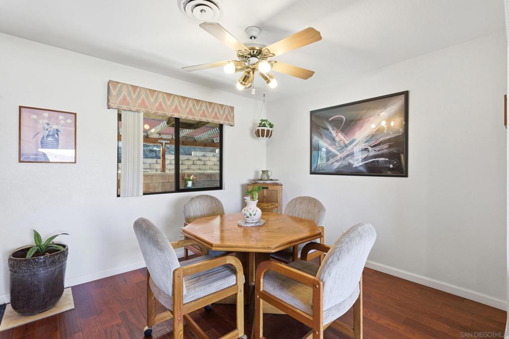 12886 Castle Court Drive Property Photo 12