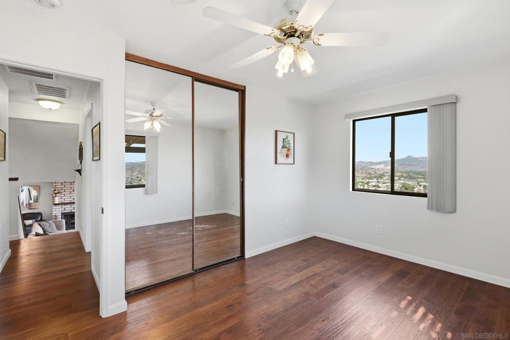 12886 Castle Court Drive Property Photo 15