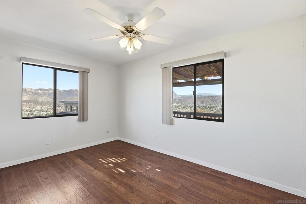 12886 Castle Court Drive Property Photo 16