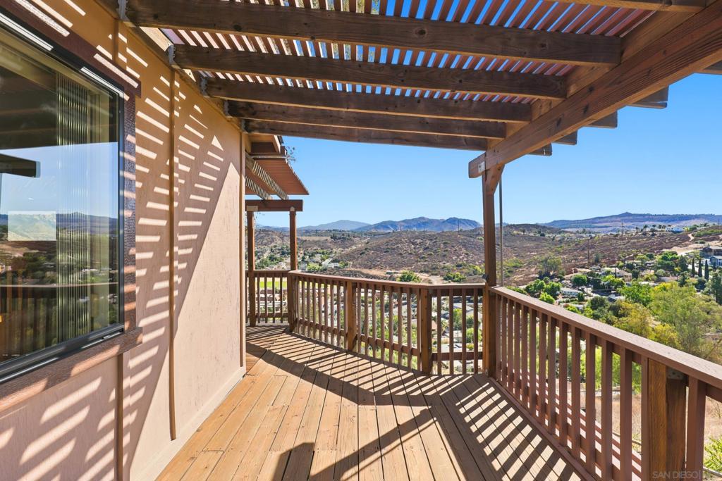 12886 Castle Court Drive Property Photo 22