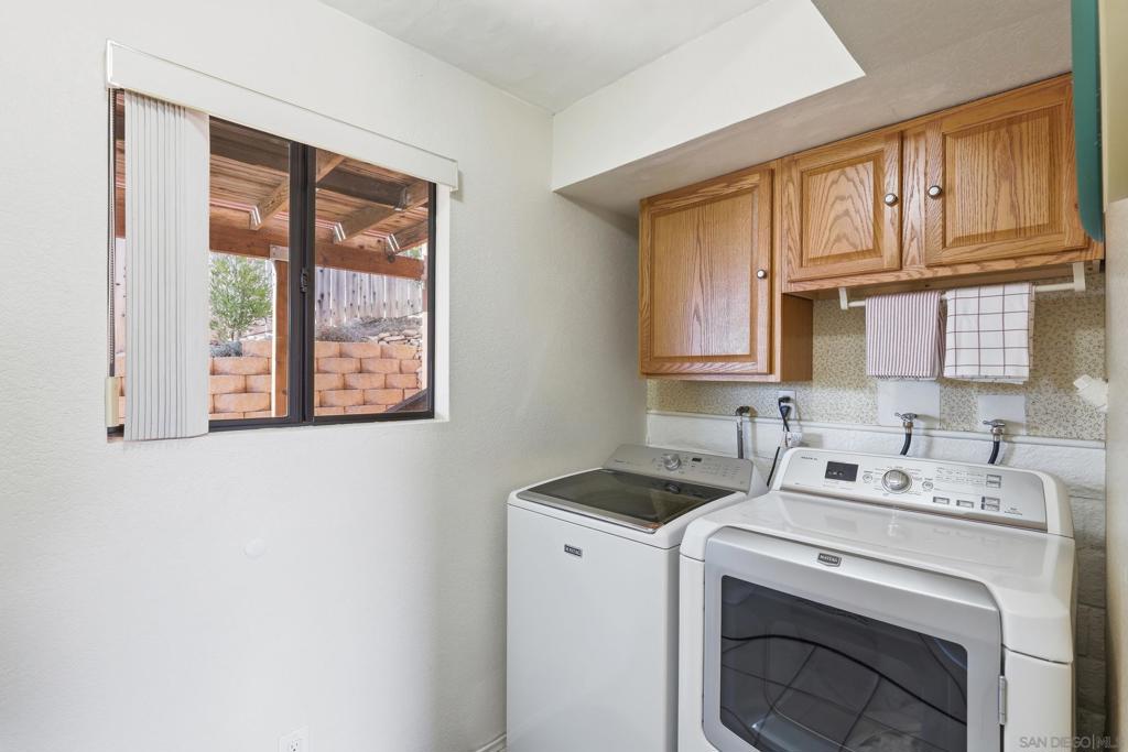 12886 Castle Court Drive Property Photo 27