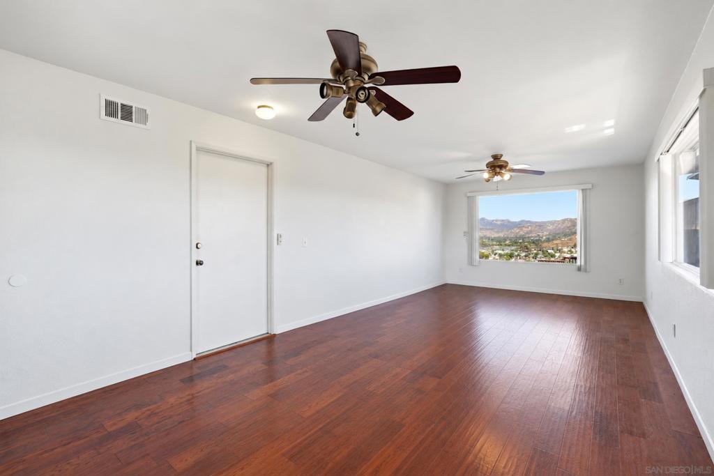 12886 Castle Court Drive Property Photo 28