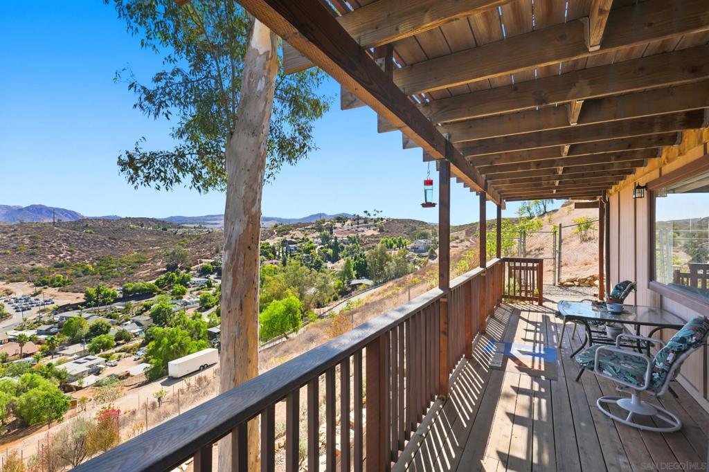 12886 Castle Court Drive Property Photo 31