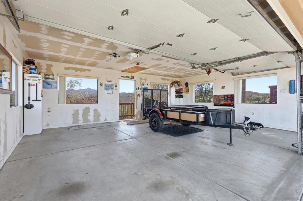 12886 Castle Court Drive Property Photo 39
