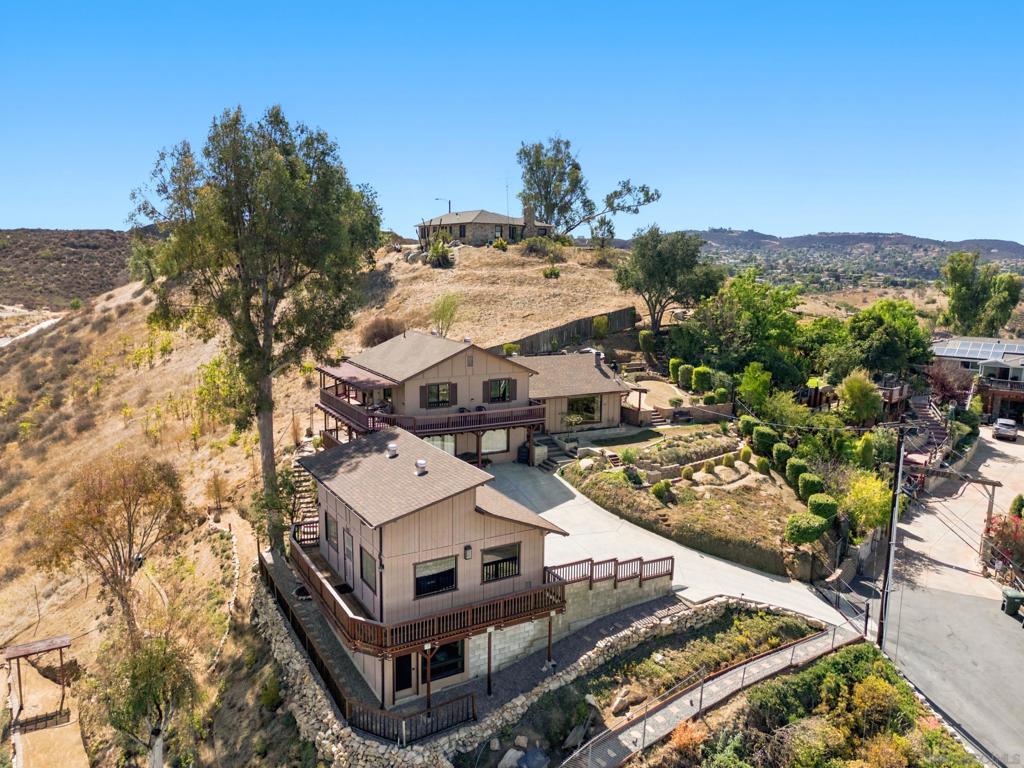 12886 Castle Court Drive Property Photo 40