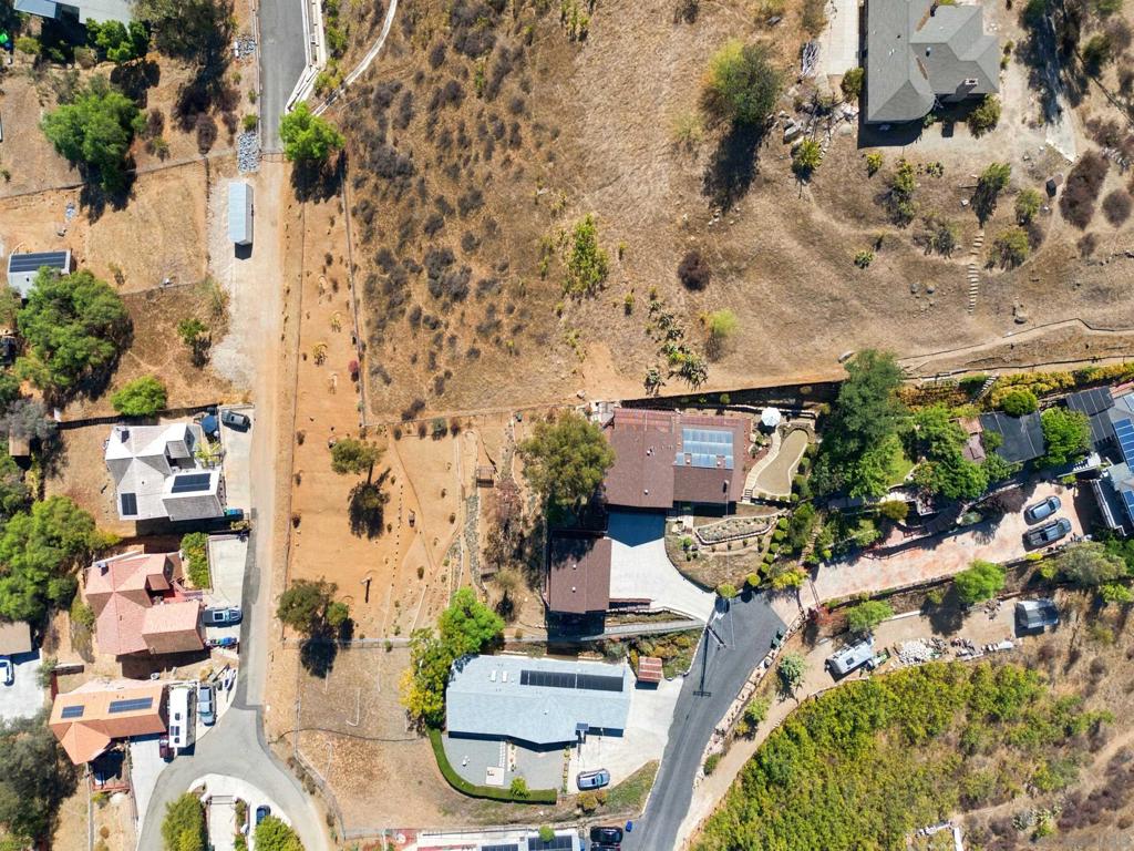 12886 Castle Court Drive Property Photo 42