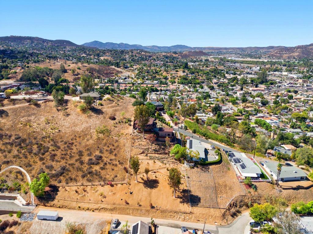 12886 Castle Court Drive Property Photo 43