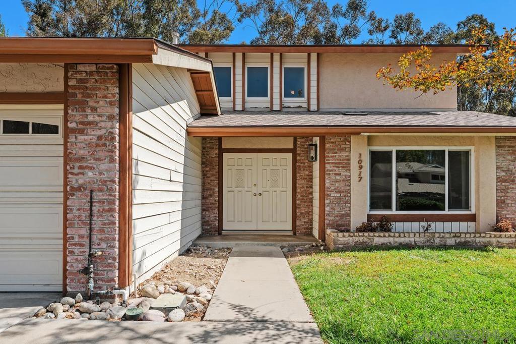 10917 Riesling Dr. Property Photo 2