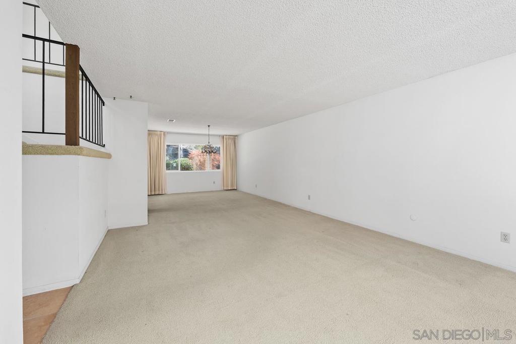 10917 Riesling Dr. Property Photo 7