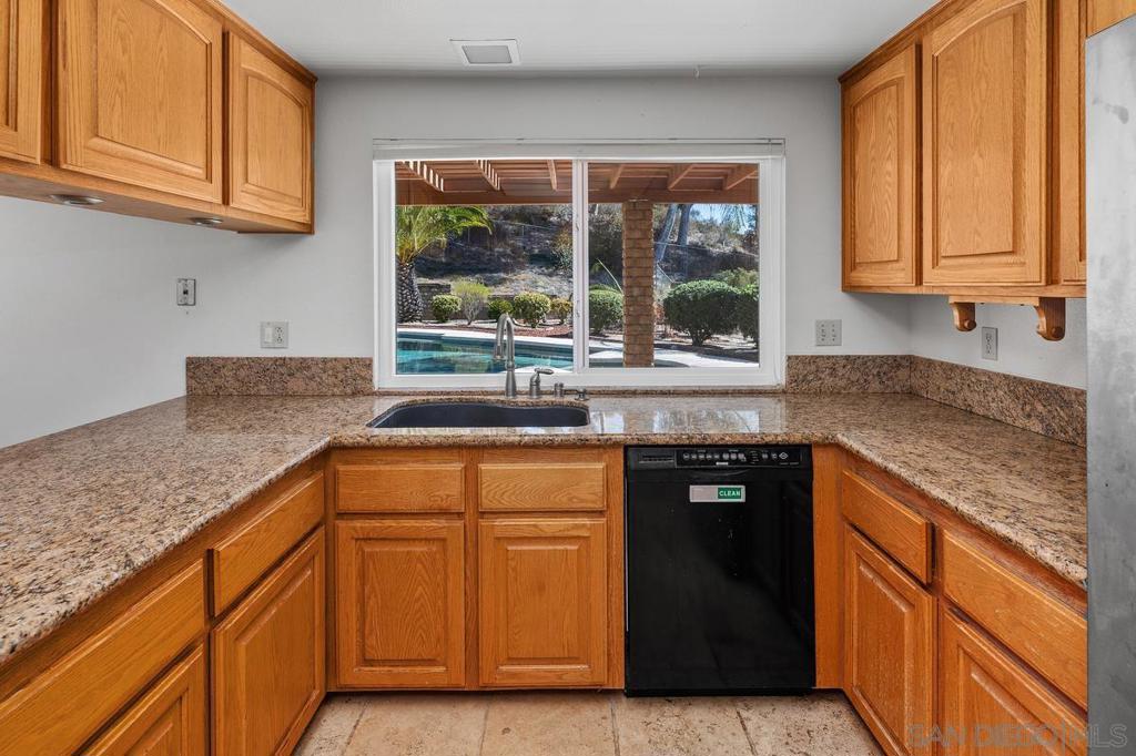 10917 Riesling Dr. Property Photo 11