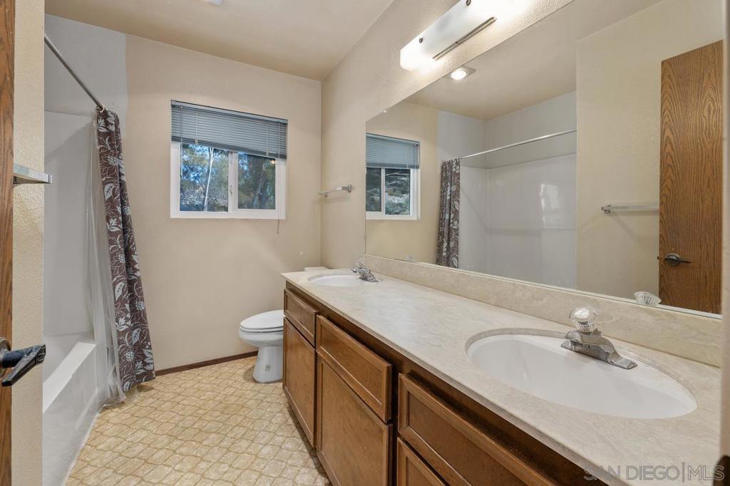 10917 Riesling Dr. Property Photo 22