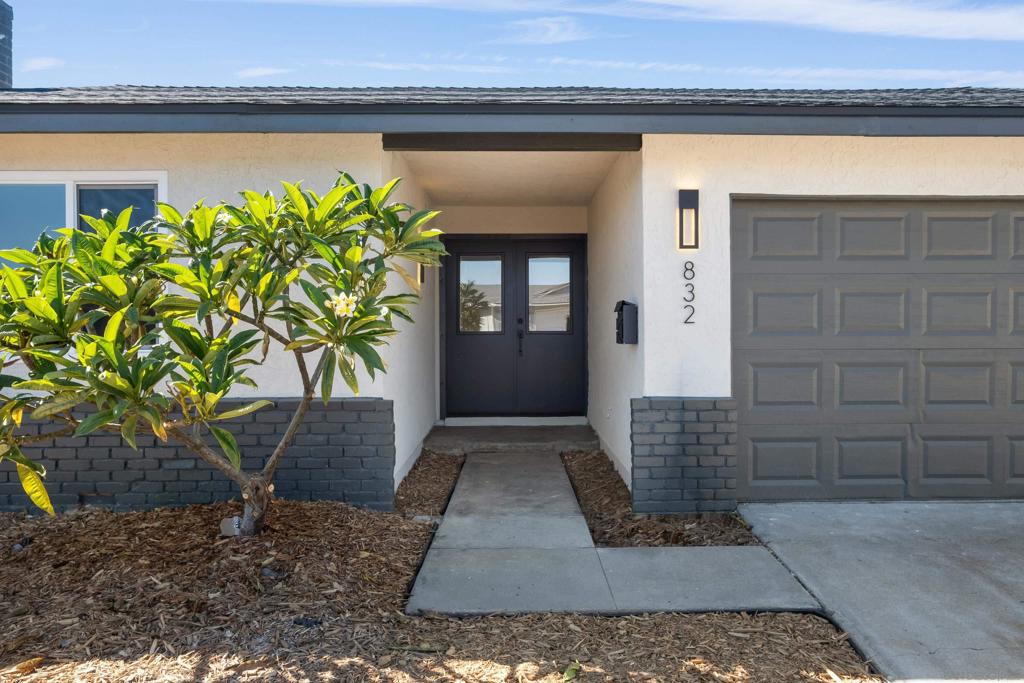 832 Reef Drive Property Photo 3
