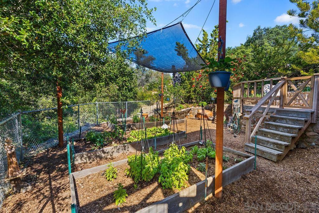 720 Sky Mountain Lane Property Photo 36