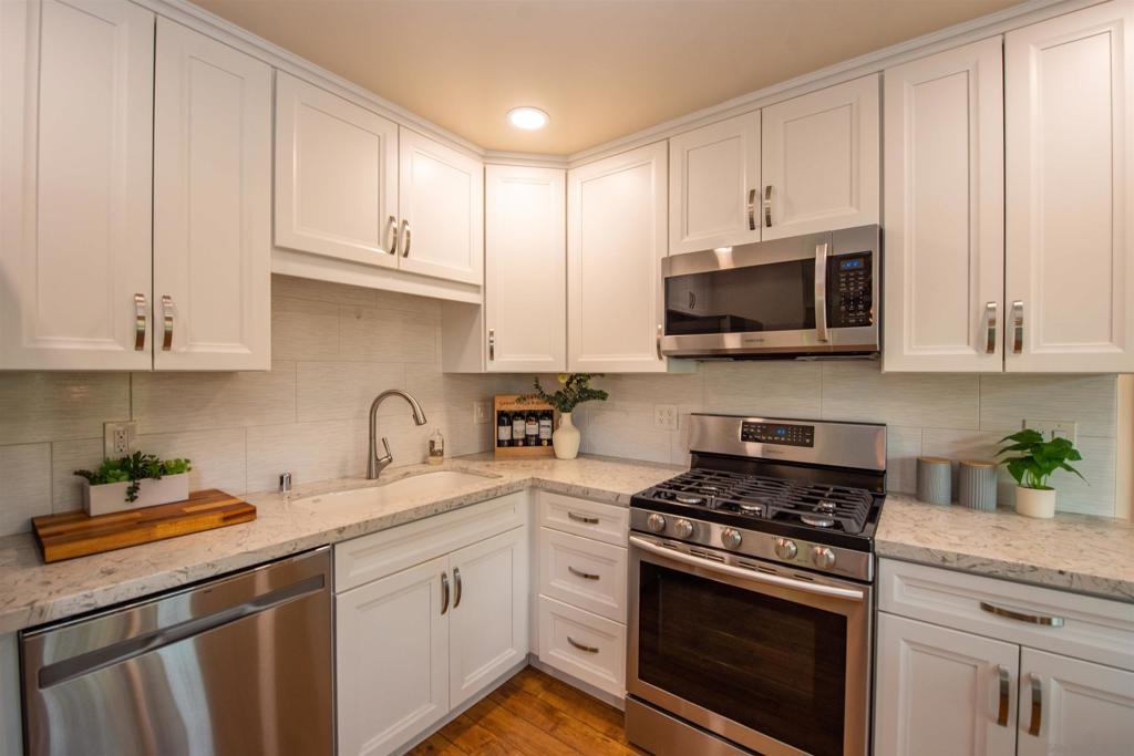 4612 Kleefeld Property Photo 5
