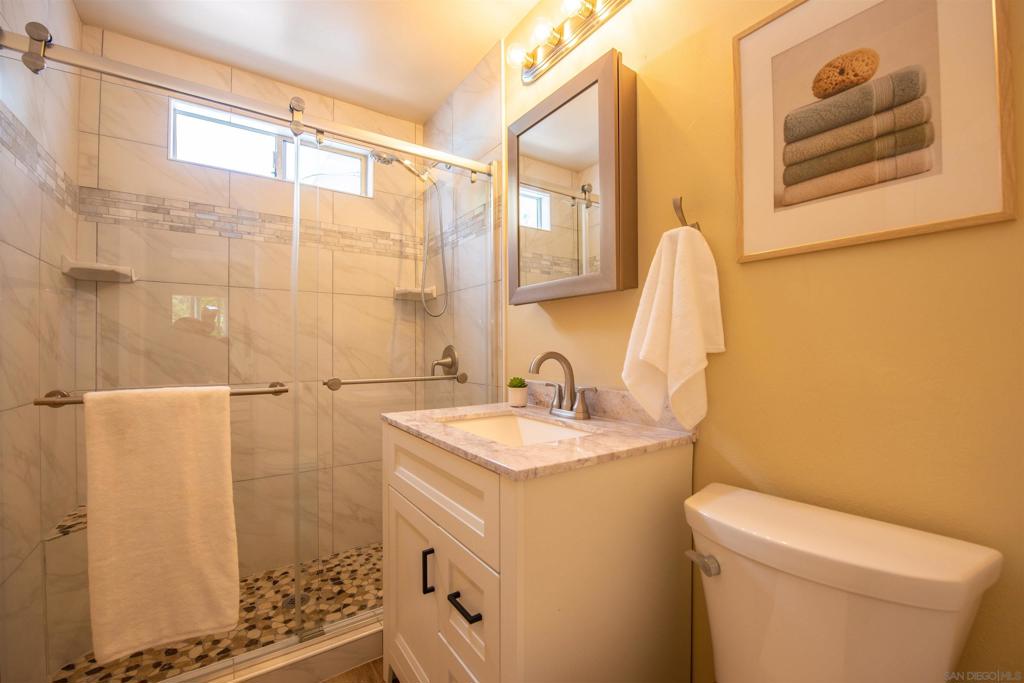 4612 Kleefeld Property Photo 8