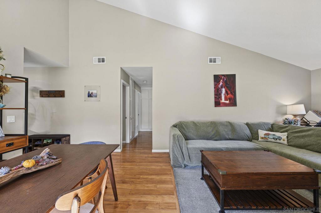 2099 Golden Circle Property Photo 9