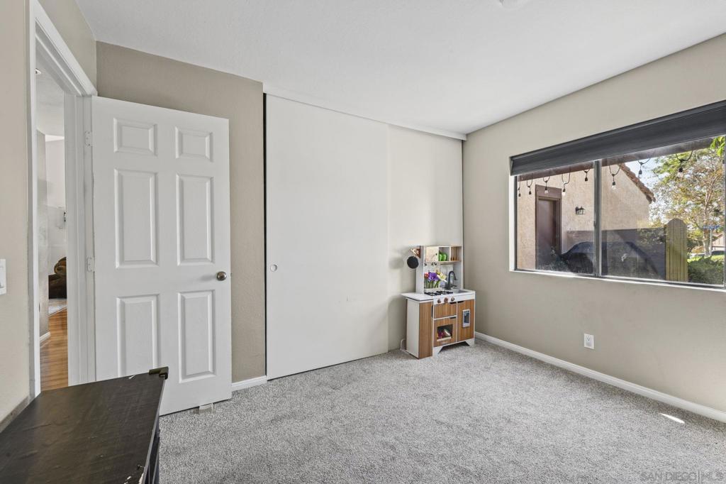 2099 Golden Circle Property Photo 14