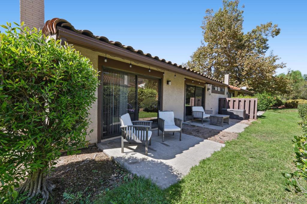 2099 Golden Circle Property Photo 18