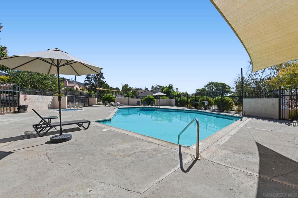 2099 Golden Circle Property Photo 27