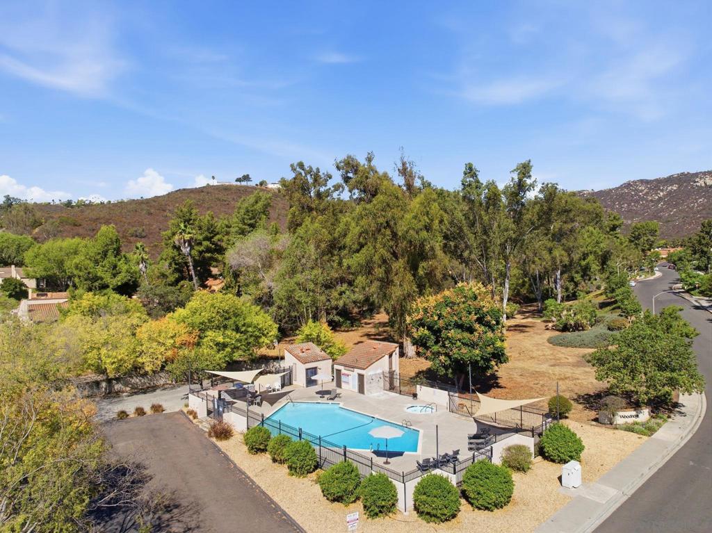 2099 Golden Circle Property Photo 29