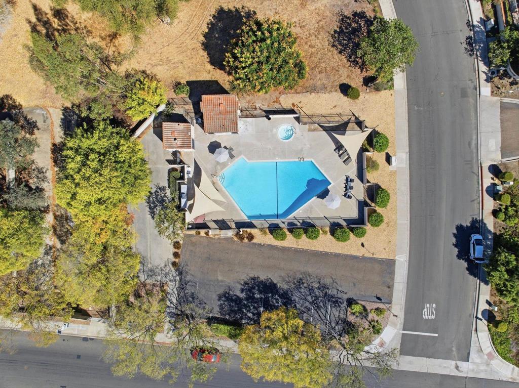 2099 Golden Circle Property Photo 30