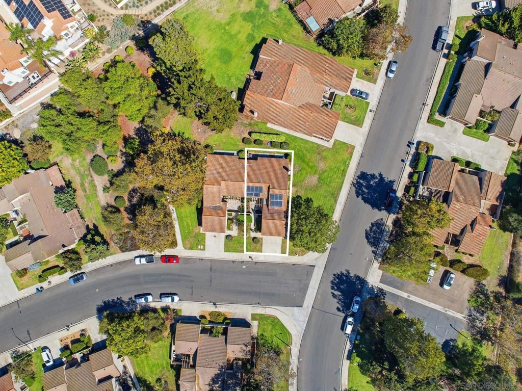 2099 Golden Circle Property Photo 33