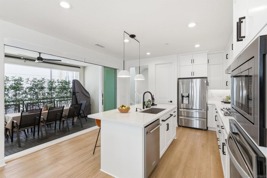 11014 Solstice Way Property Photo 4