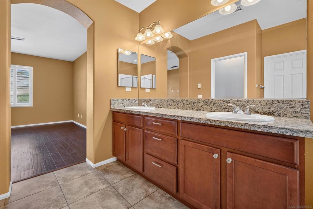 23060 Sienna Ln Property Photo 34