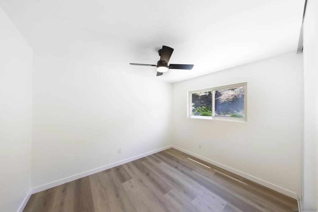7225 Laura Ct Property Photo 20