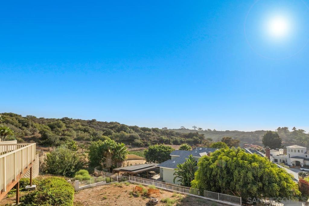 344 Surrey Drive Property Photo 18