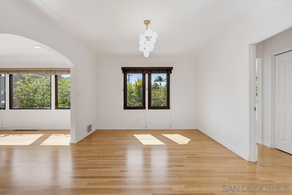 4391 Middlesex Property Photo 13