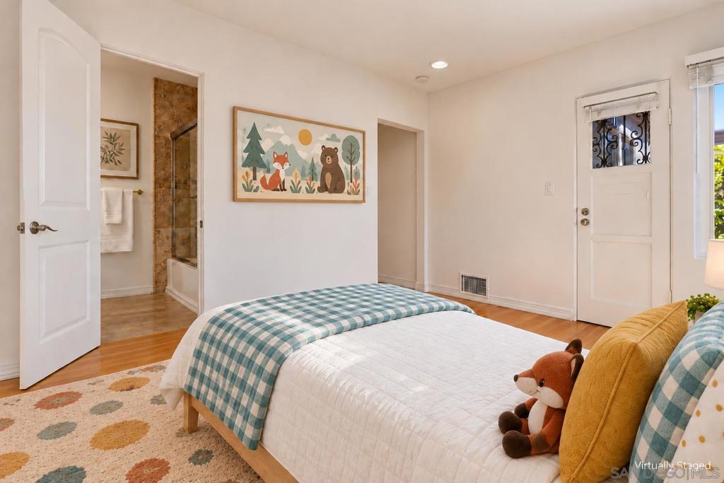 4391 Middlesex Property Photo 42