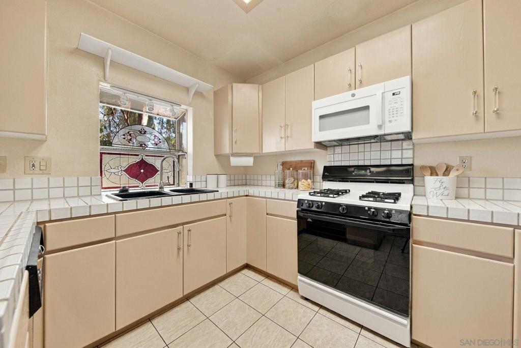 3554 Vancouver Ave Property Photo 12