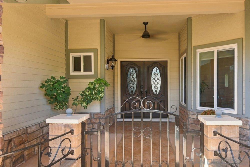 1422 W Country Club Property Photo 2