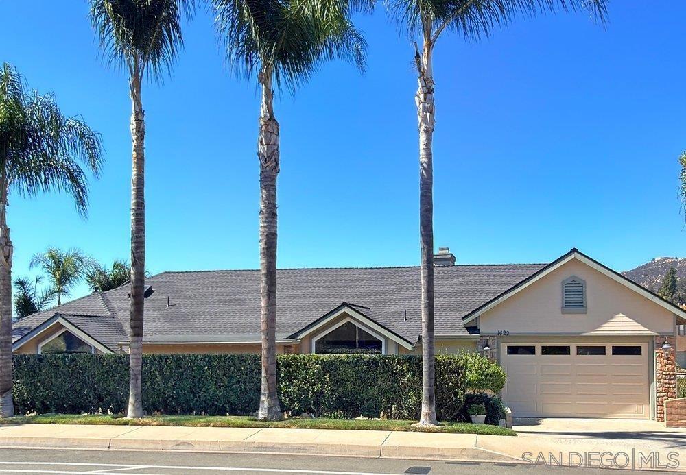1422 W Country Club Property Photo 8