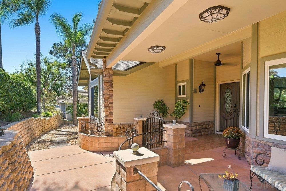 1422 W Country Club Property Photo 9