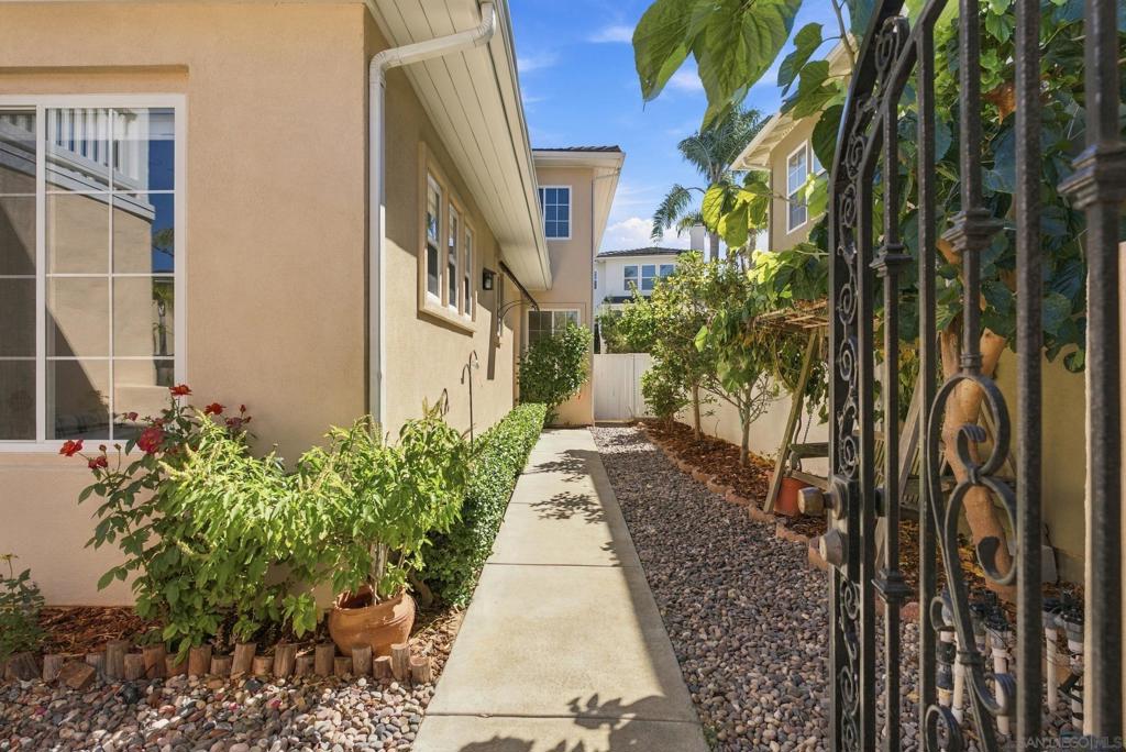 10943 Vereda Sol Del Dios Property Photo 4