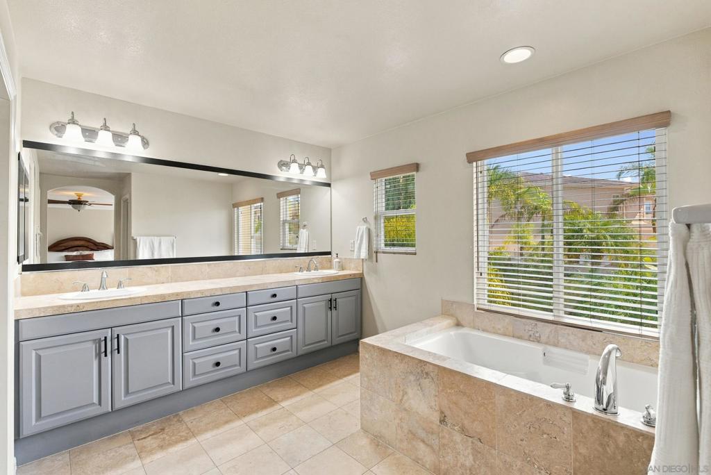 10943 Vereda Sol Del Dios Property Photo 37