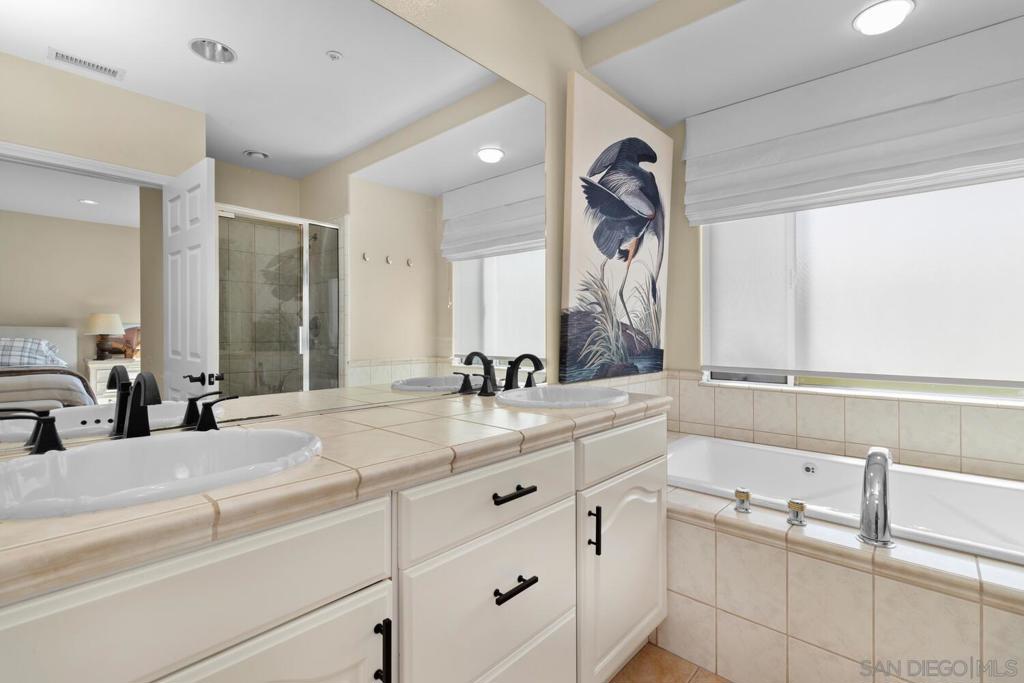 7517 Jerez B Property Photo 13