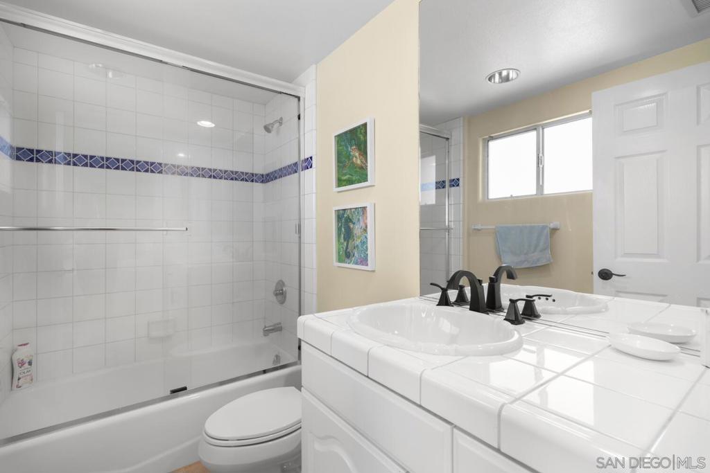 7517 Jerez B Property Photo 16