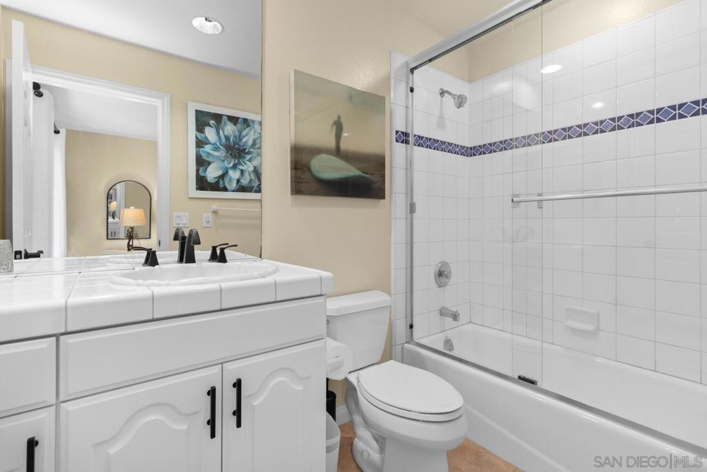 7517 Jerez B Property Photo 17