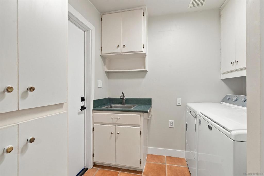 17506 Plaza Karena Property Photo 12