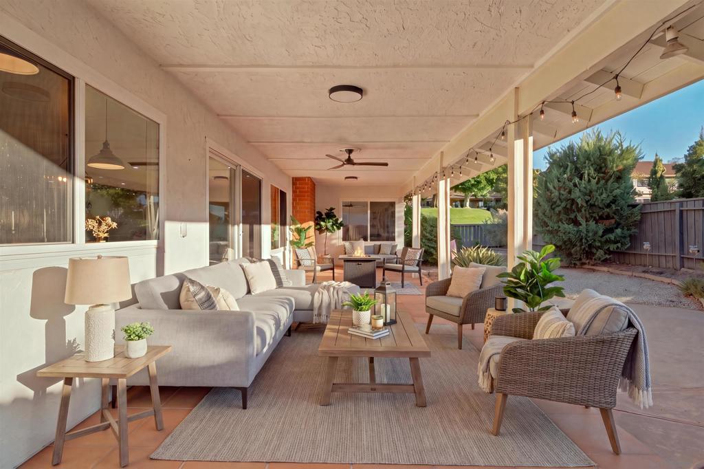 17506 Plaza Karena Property Photo 18