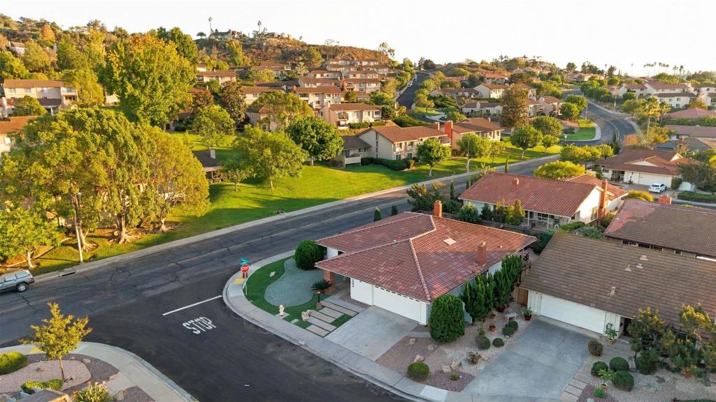 17506 Plaza Karena Property Photo 33