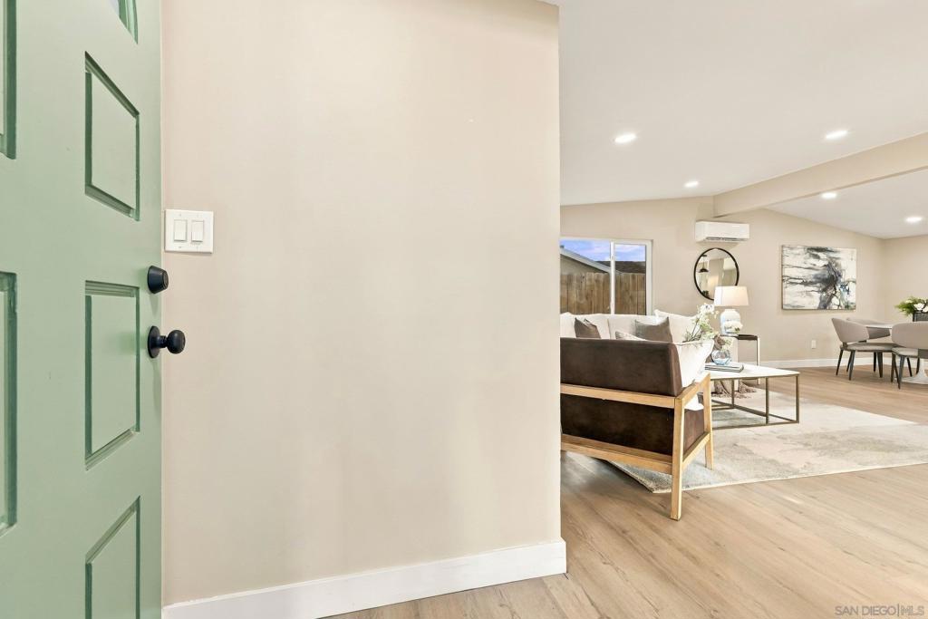 485 Montcalm St Property Photo 6