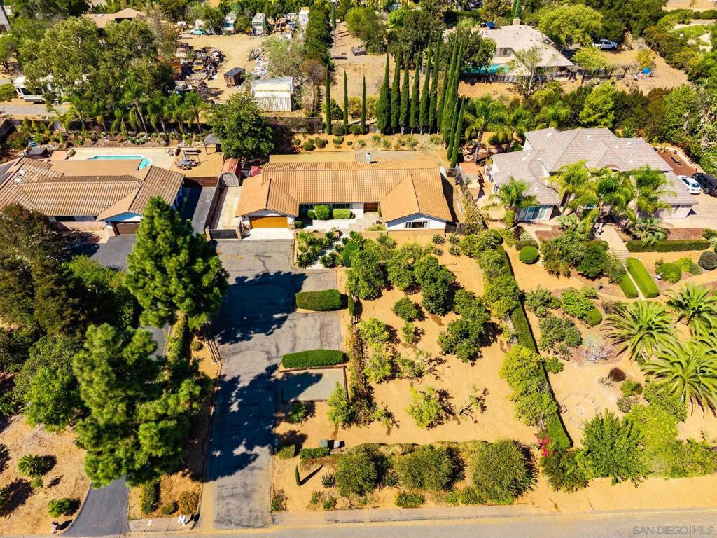 1643 Citrus Hills Lane Property Photo 25
