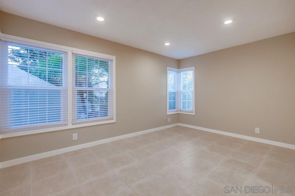 12566 Calle Tamega 108 Property Photo 42