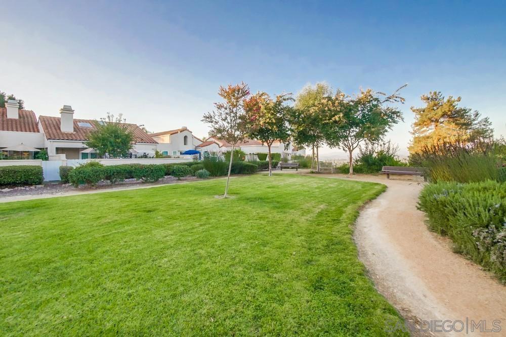 12566 Calle Tamega 108 Property Photo 52