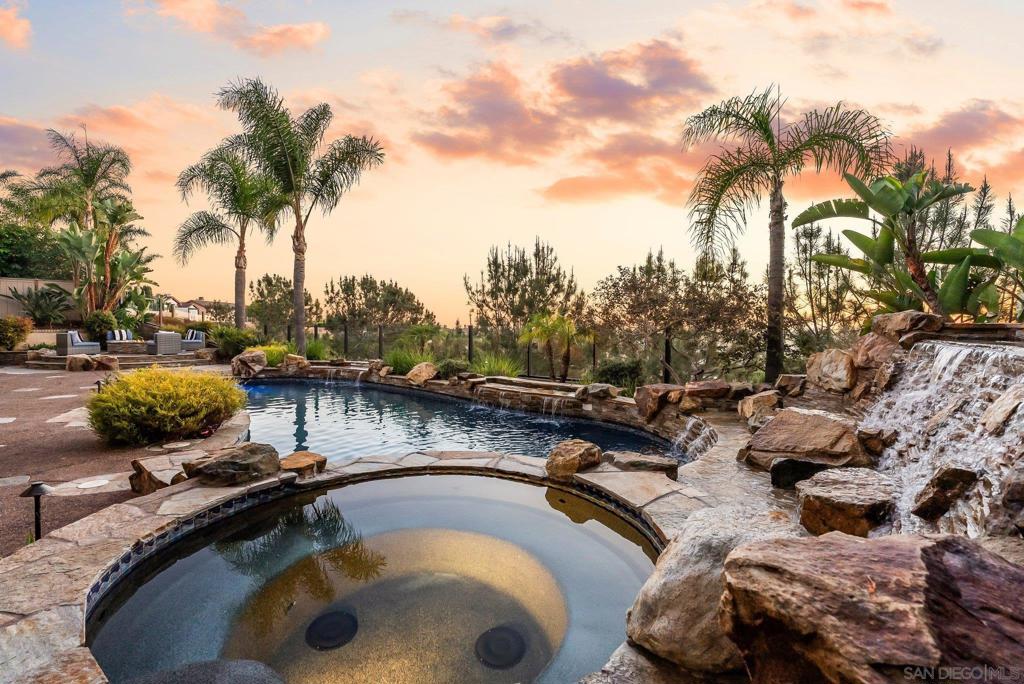 3562 Calle Palmito Property Photo 1