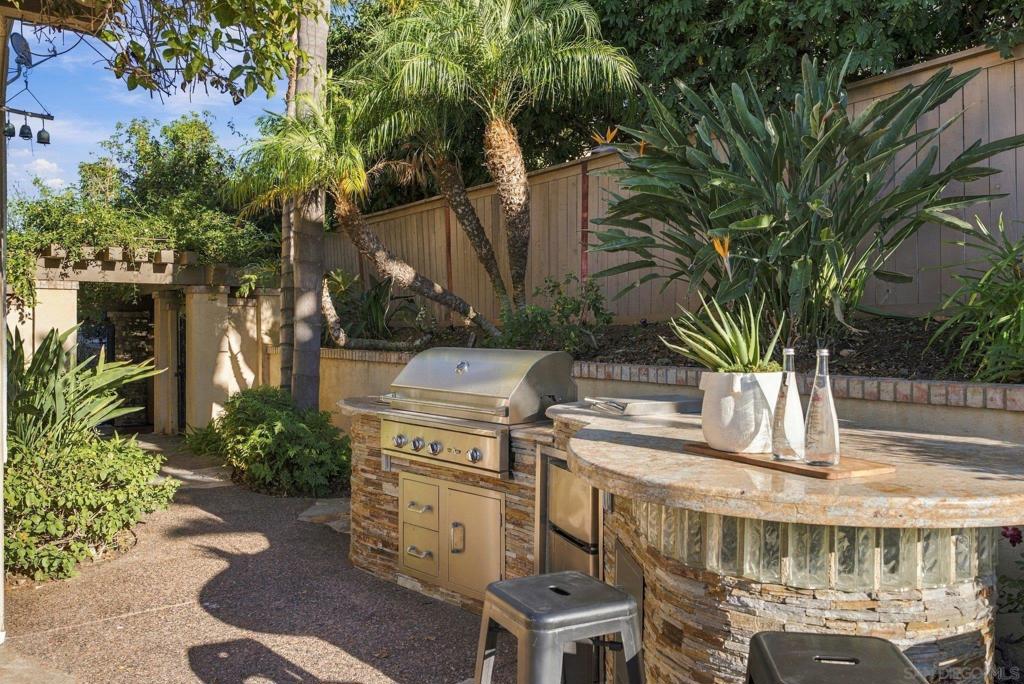 3562 Calle Palmito Property Photo 4